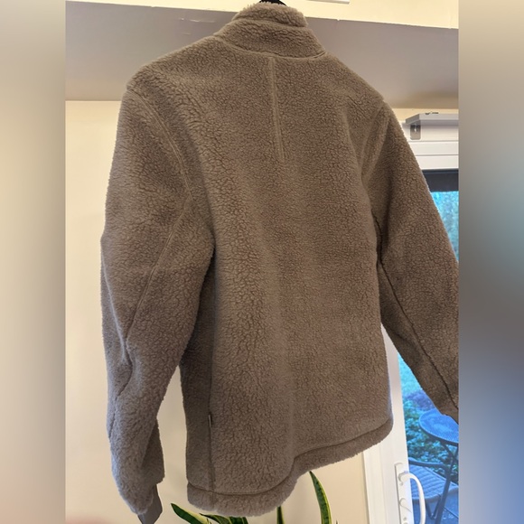 lululemon high pile fleece full zip jacket fawn brown XS - Picture 3 of 3